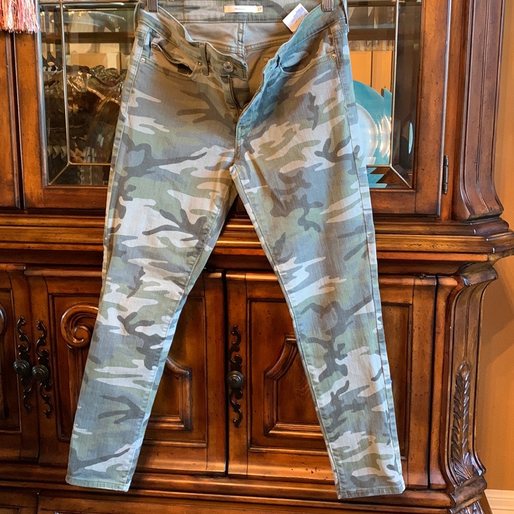 Levi skinny jean